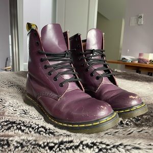 DR. MARTENS